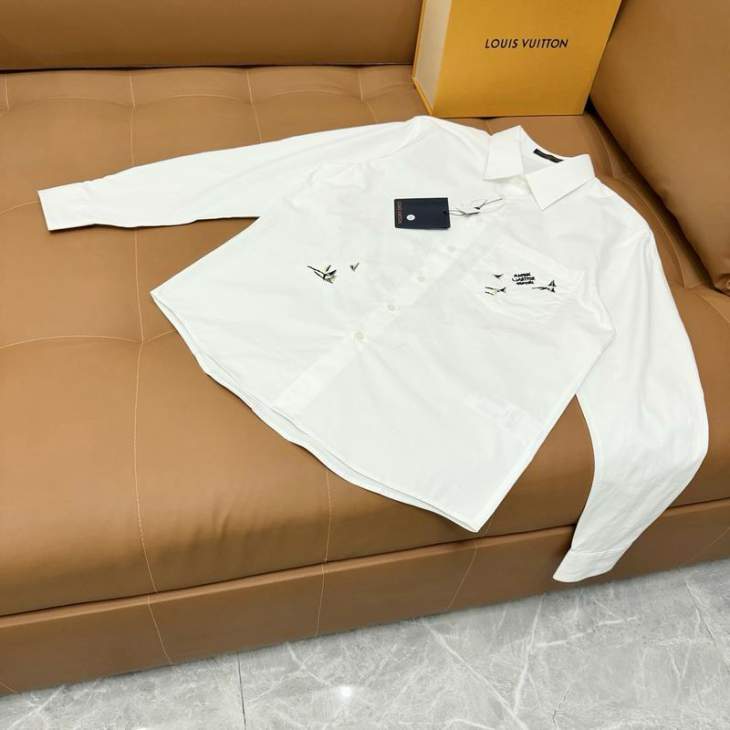 Picture of LV Shirt Long _SKULVS-XLzztr8226870